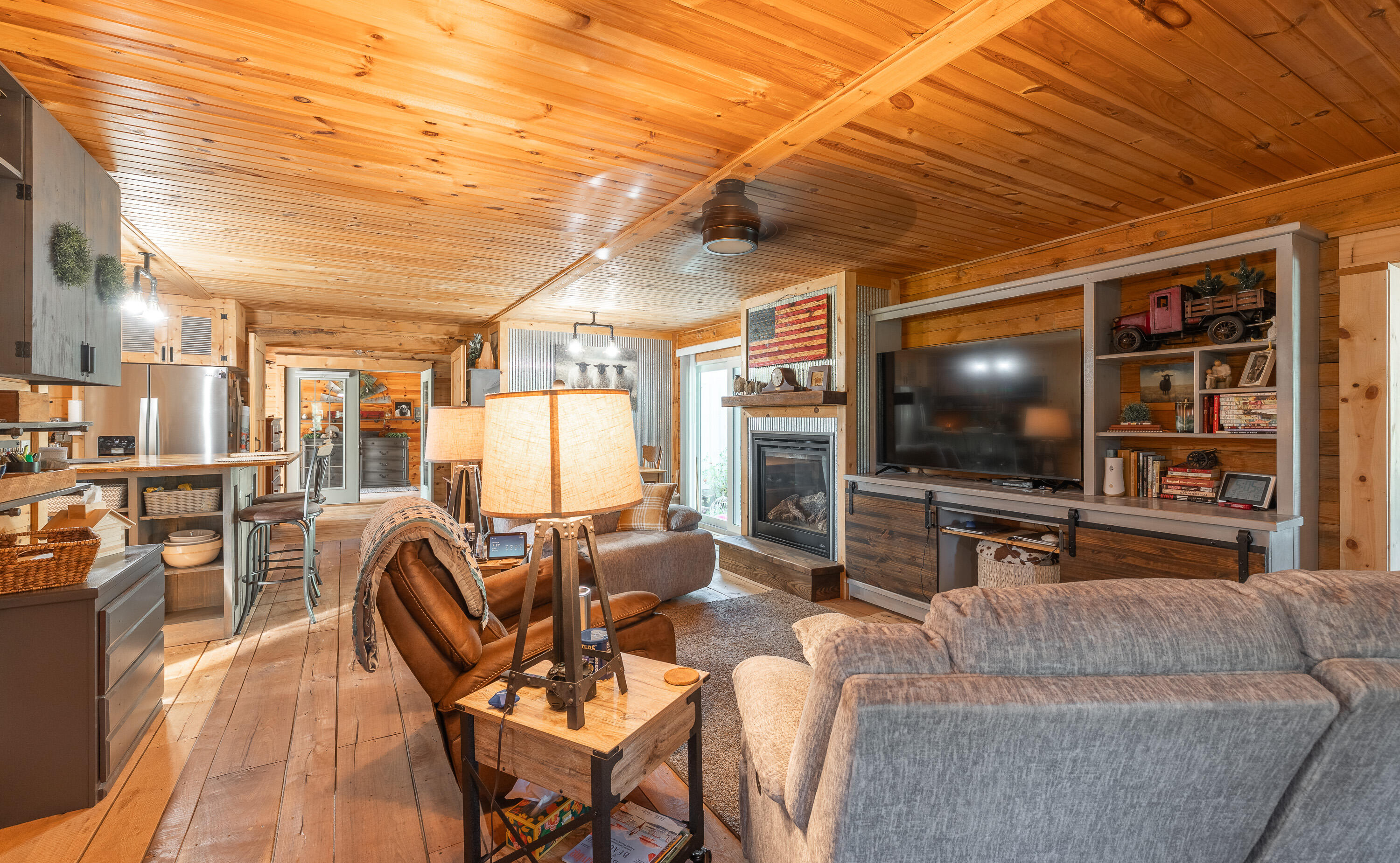 81 Meadowlark Road Brumley, MO 65017 - Photo 13 of 74 7U8A9598-HDR