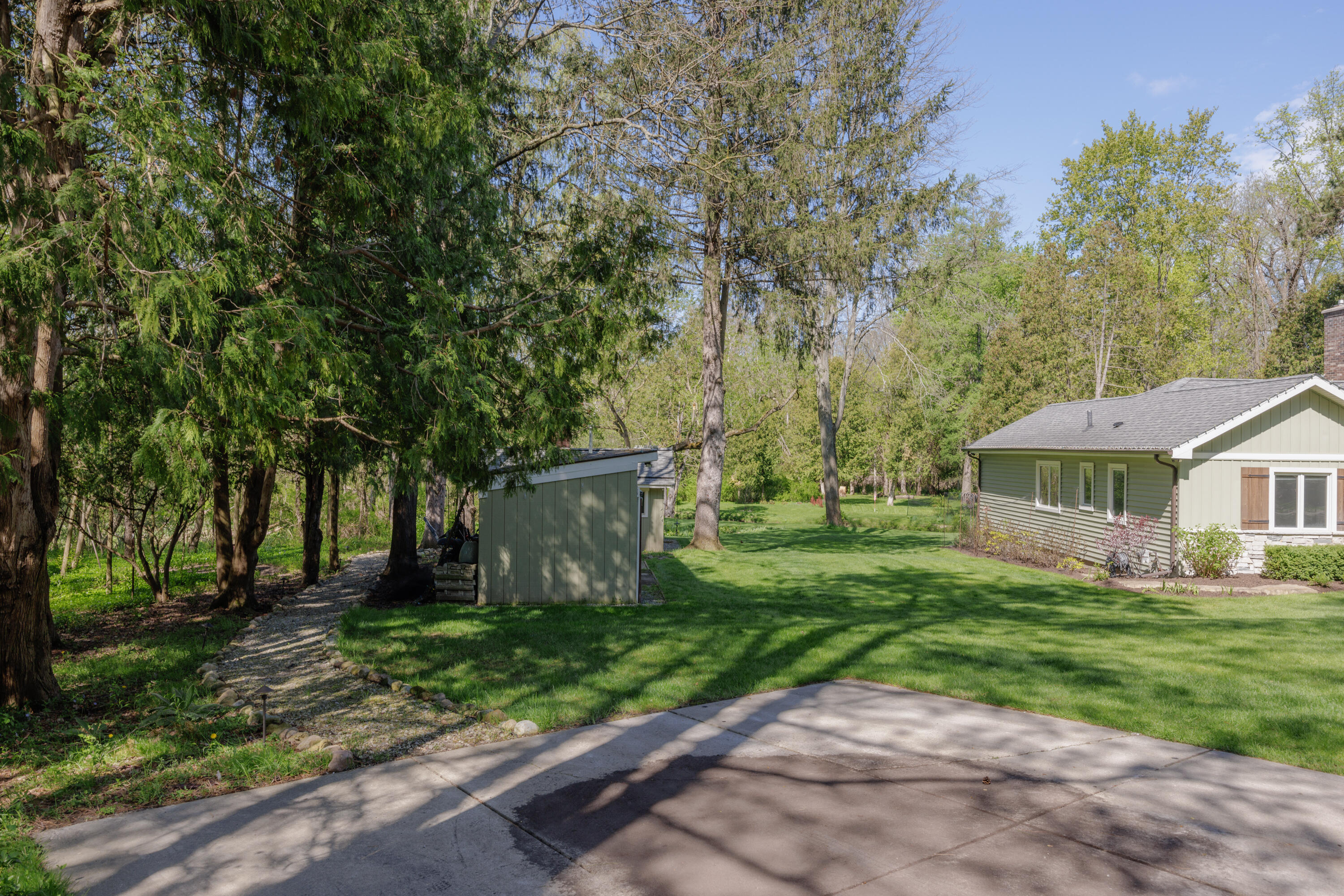 5680 North Livernois Road Rochester, MI 48306 - Photo 5 of 62 5680 N Livernoise Rd-8