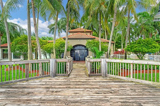 $3,550 | 13774 Southwest 124th Avenue Road, Unit 13774, Miami, FL 33186