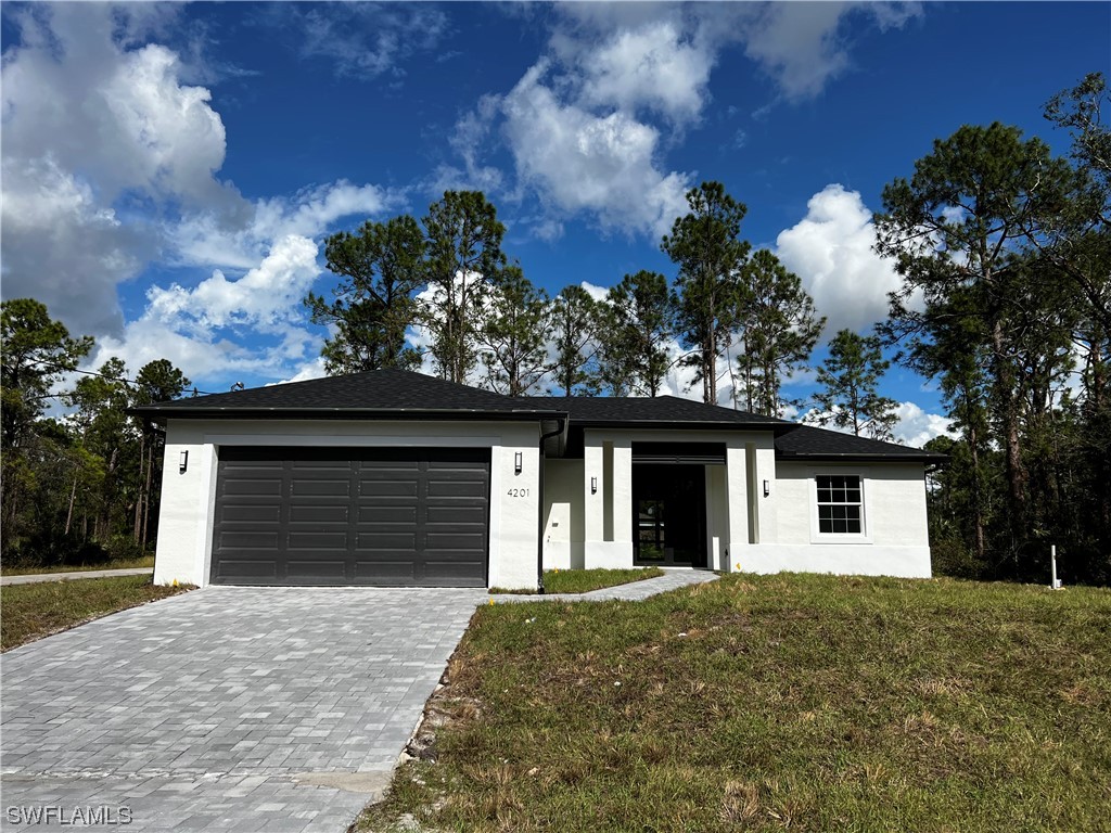 2001 Grayson Avenue Alva, FL 33920 - Photo 1 of 13