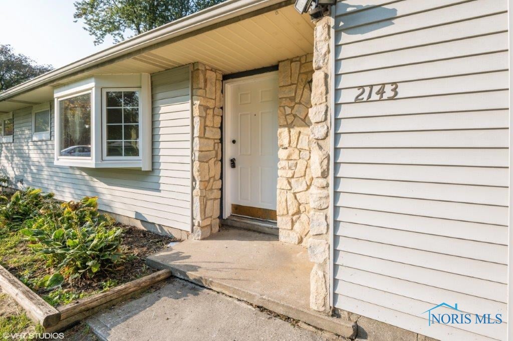 2143 Rood Street Toledo, OH 43613 - Photo 2 of 14 Gallery Image 2