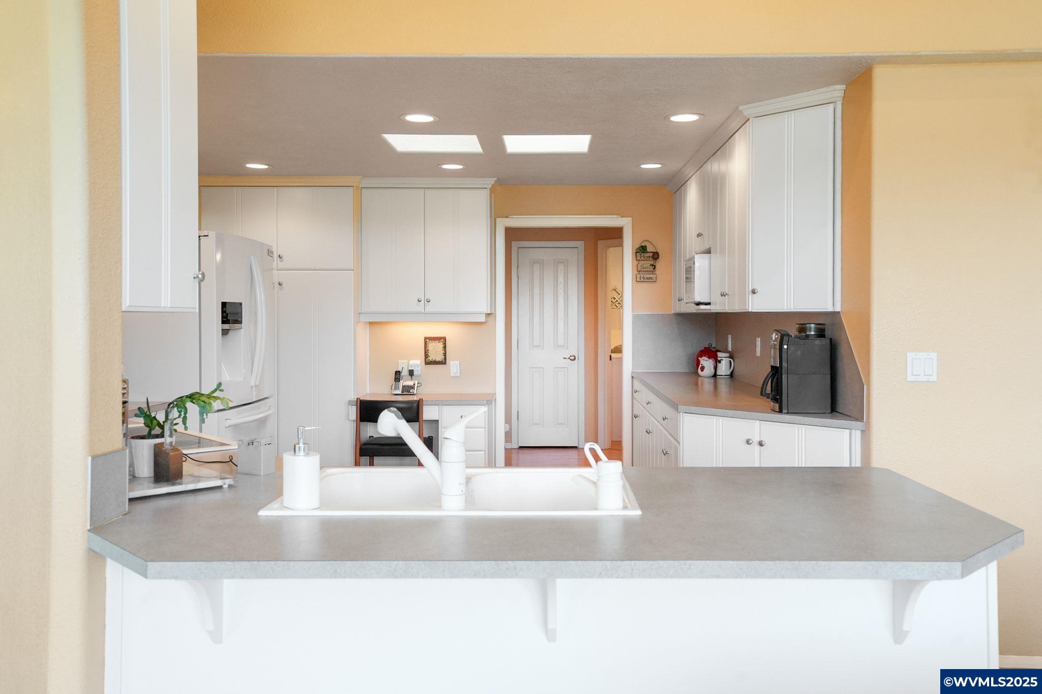 16305 Oakdale Road Dallas, OR 97338 - Photo 20 of 50 Gallery Image 20