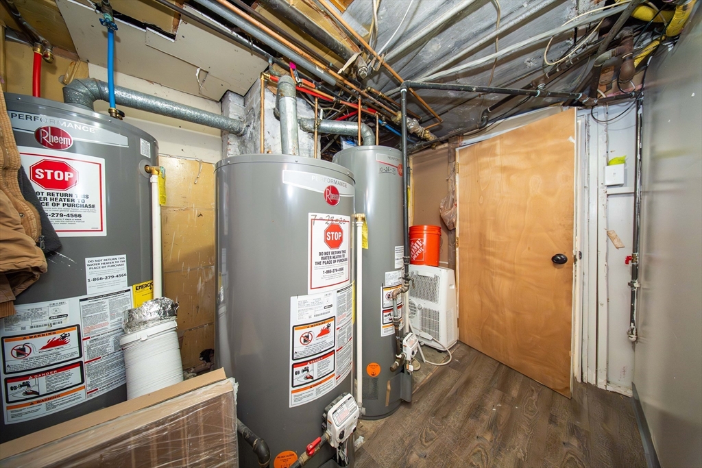 166 Bradford Avenue Fall River, MA 02721 - Photo 40 of 42 a utility room with dryer and washer
