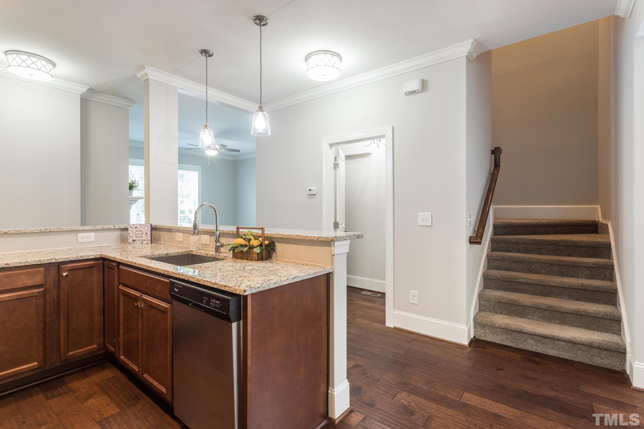 2821 Plumfield Place Raleigh, NC 27607 - Photo 9 of 21