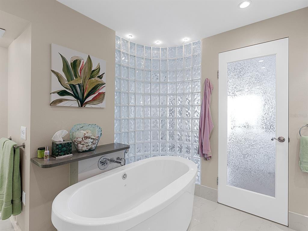 3860 Mariners Way, Unit 413 Cortez, FL 34215 - Photo 20 of 50