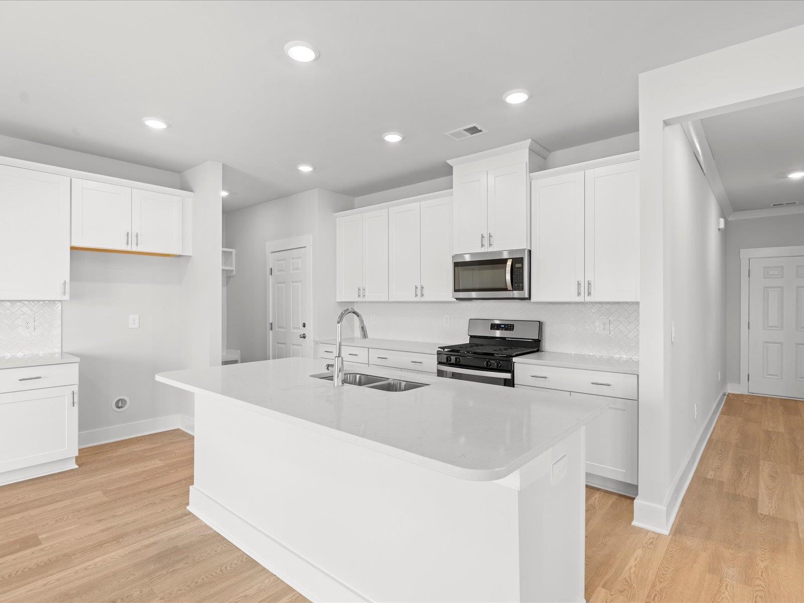 803 Burghley Circle Greer, SC 29651 - Photo 5 of 29