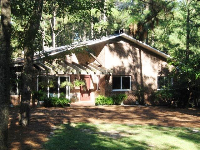 341 Batchelor Farm Road Aberdeen, NC 28315 - Photo 1 of 25 Primary Photo