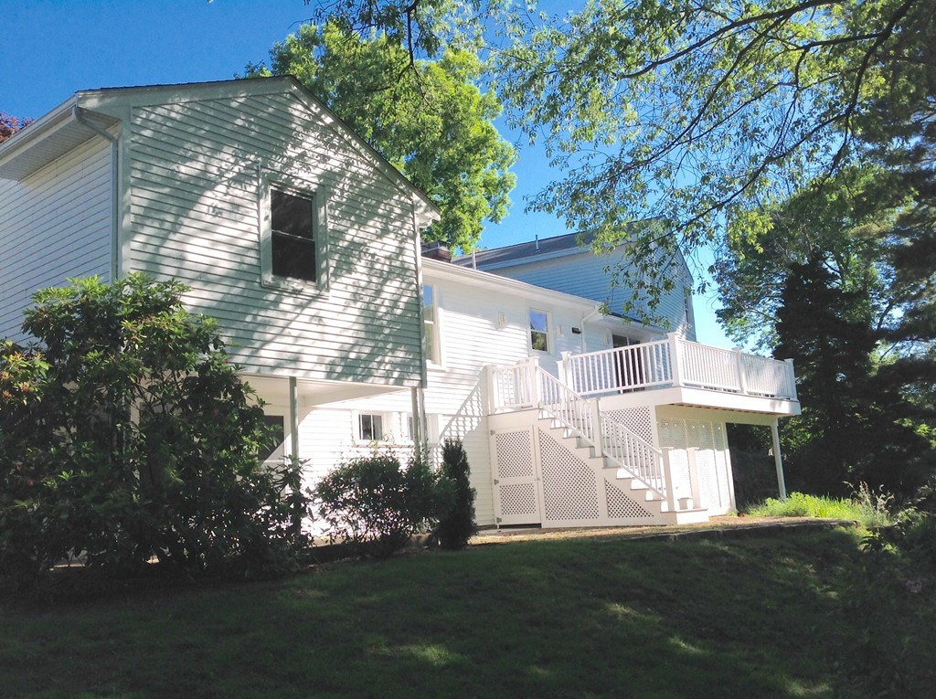 21 Ridge Road Marblehead, MA 01945 - Photo 3 of 19 Gallery Image 3