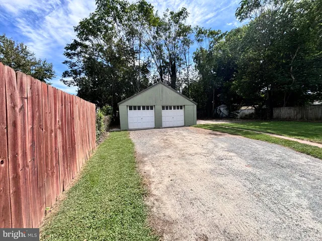 $239,999 | 206 Academy Street, Greensboro, MD 21639