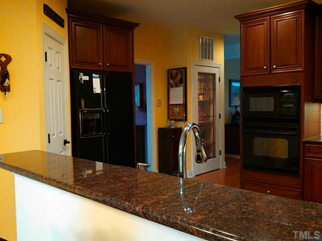 9525 Brookchase Drive Raleigh, NC 27617 - Photo 13 of 25 Kitchen