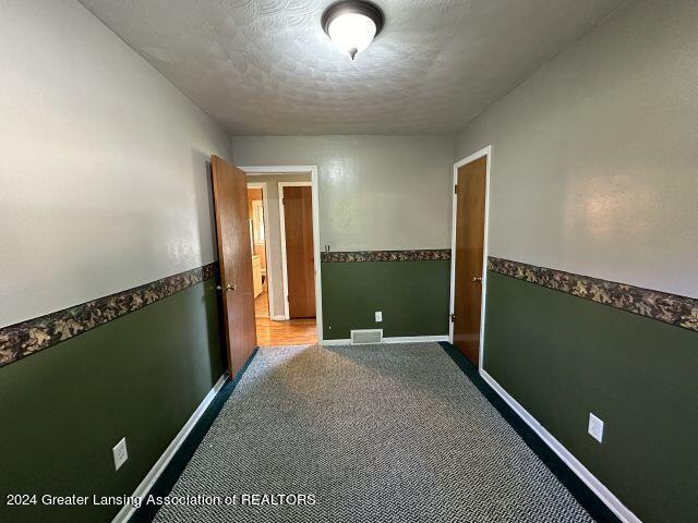 6246 Hilliard Road Lansing, MI 48911 - Photo 13 of 38 IMG_0335