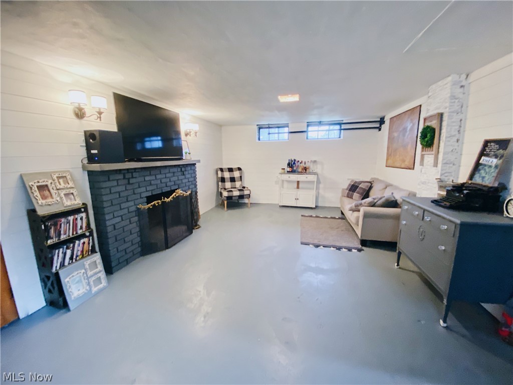 18016 Maplecliff Road Cleveland, OH 44119 - Photo 26 of 34 Gallery Image 26