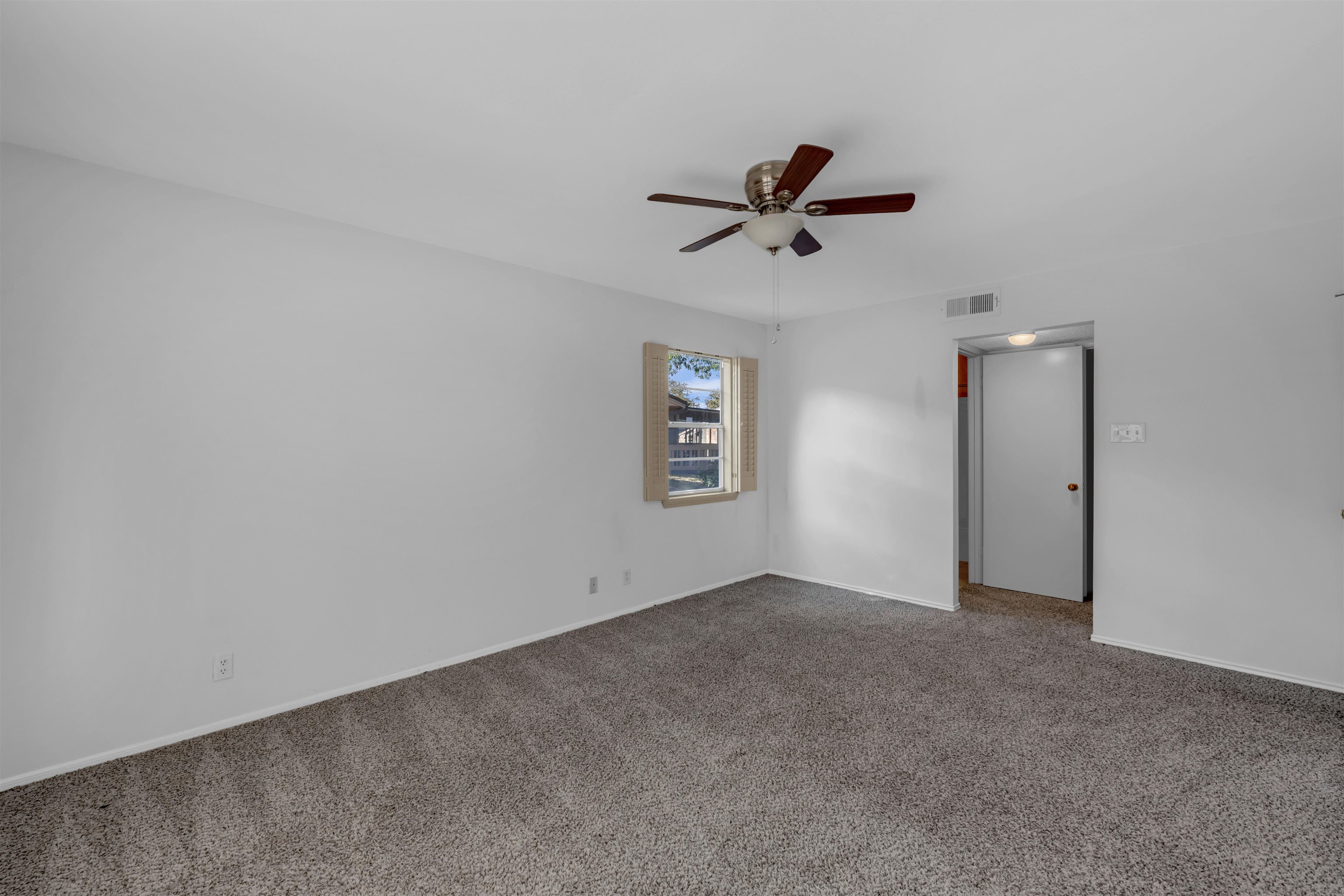 1206 Hi Stirrup Horseshoe Bay, TX 78657 - Photo 13 of 25 a view of an empty room