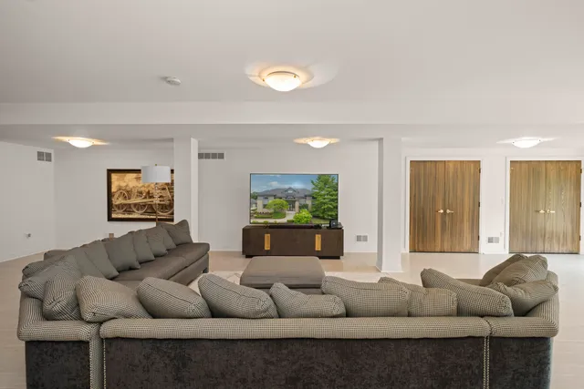 $2,499,999 | 2760 North Territorial Road West, Ann Arbor, MI 48105