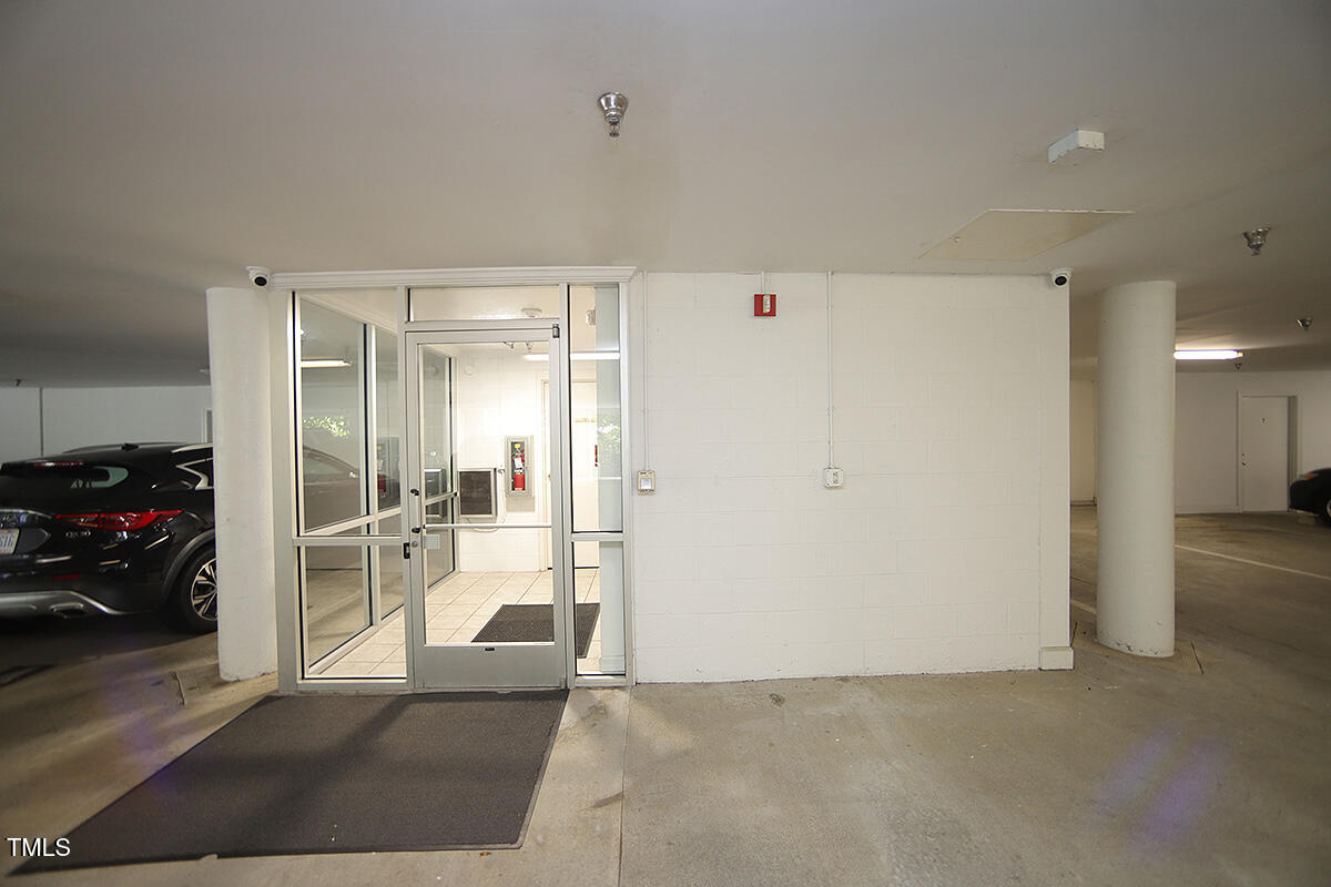 116 Northbrook Drive, Unit 105 Raleigh, NC 27609 - Photo 34 of 38 116 Northbrook Unit 105Q