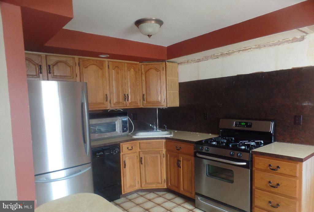 11738 Denman Road Philadelphia, PA 19154 - Photo 8 of 12 Gallery Image 8