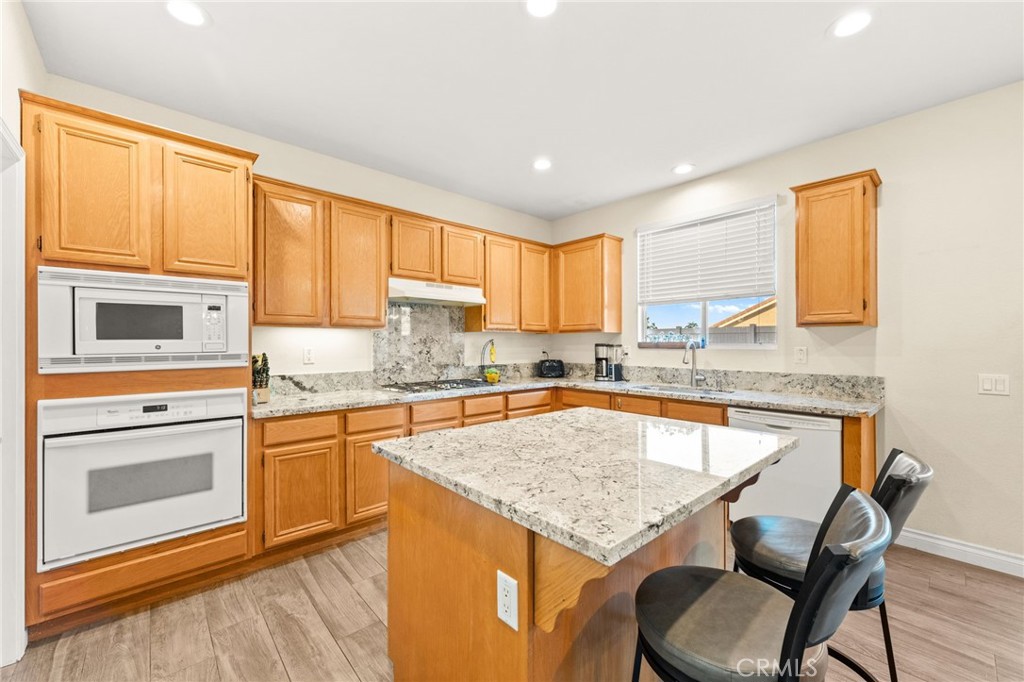 33926 Channel Street Temecula, CA 92592 - Photo 17 of 73