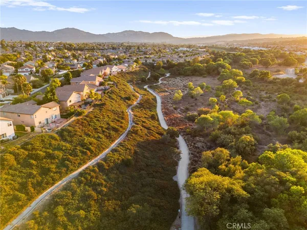 $799,900 | 33926 Channel Street, Temecula, CA 92592