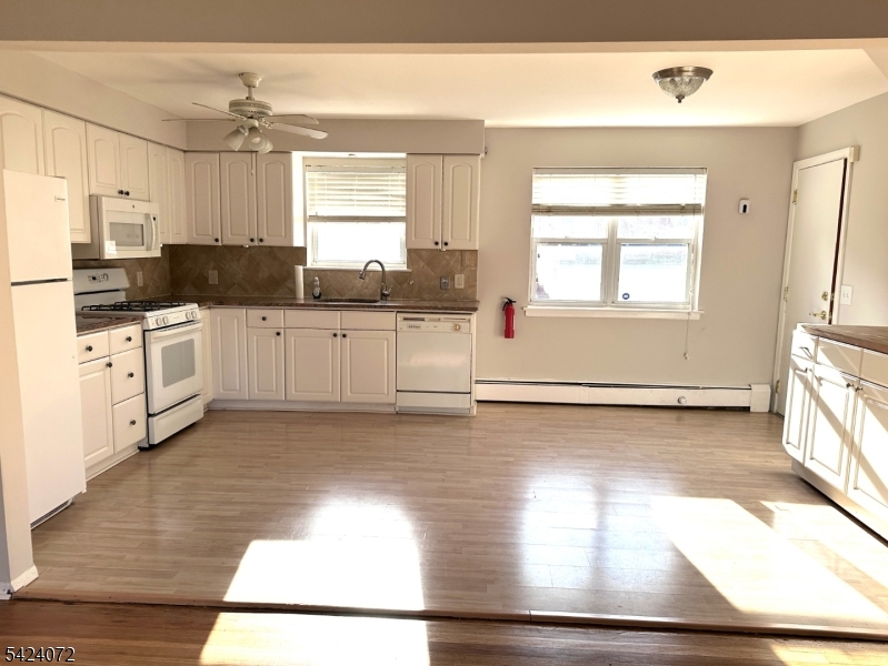 1165 Valley Road, Unit 1165 Wayne, NJ 07470 - Photo 3 of 18