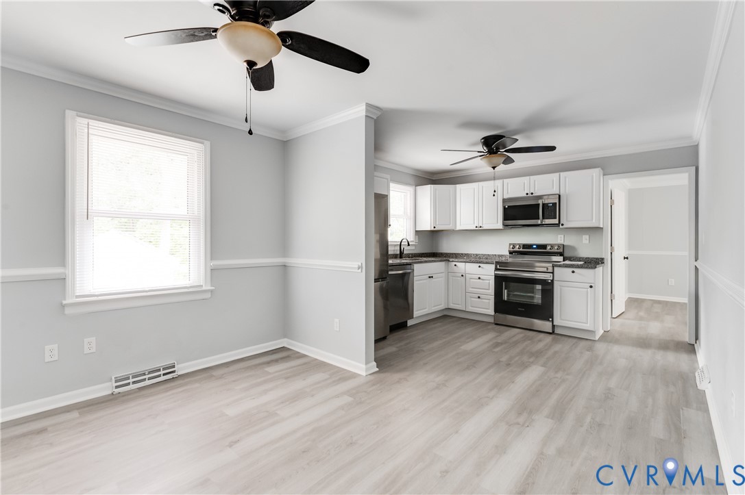 5221 Ecoff Avenue Chester, VA 23831 - Photo 9 of 40