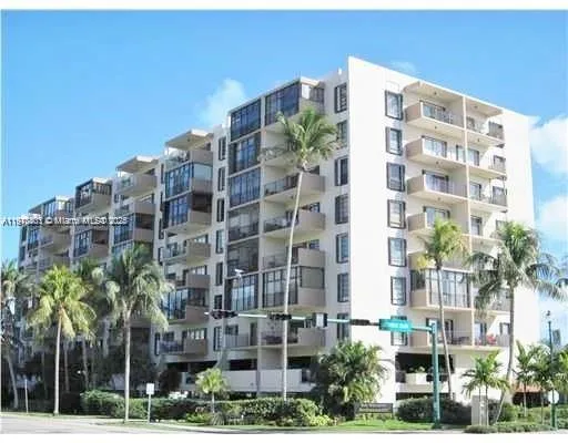 $4,250 | 575 Crandon Boulevard, Unit 406, Key Biscayne, FL 33149