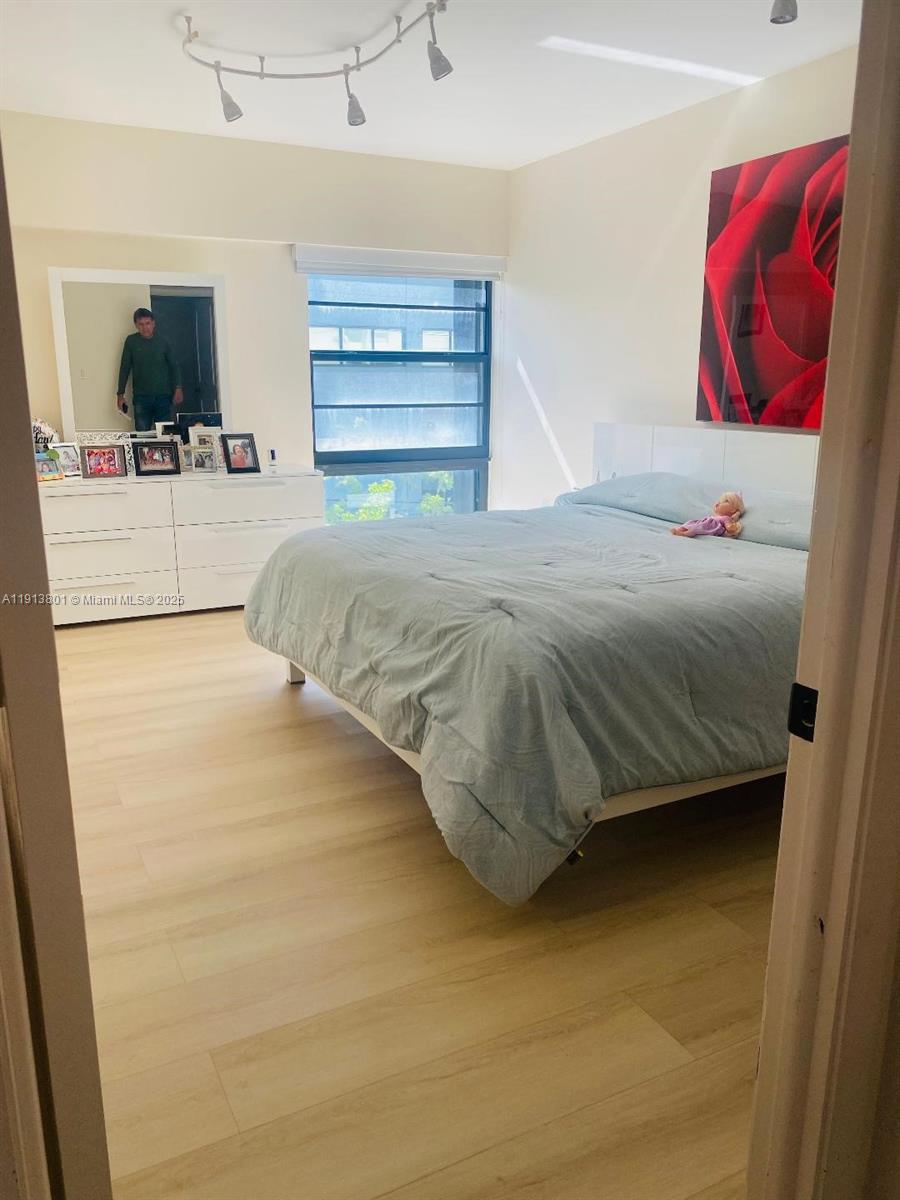 575 Crandon Boulevard, Unit 406 Key Biscayne, FL 33149 - Photo 11 of 17