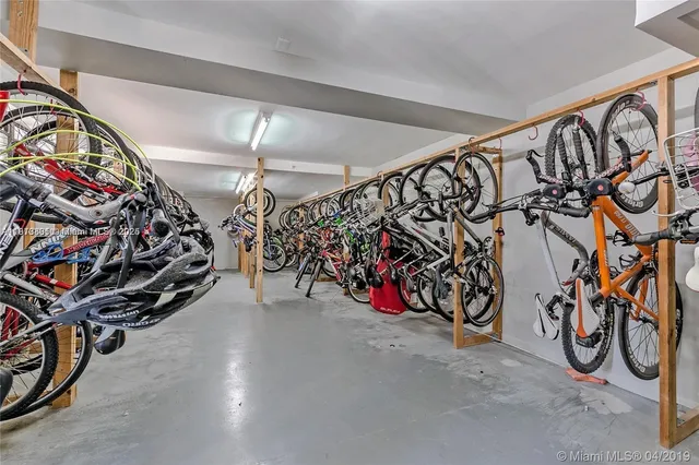 $4,250 | 575 Crandon Boulevard, Unit 406, Key Biscayne, FL 33149