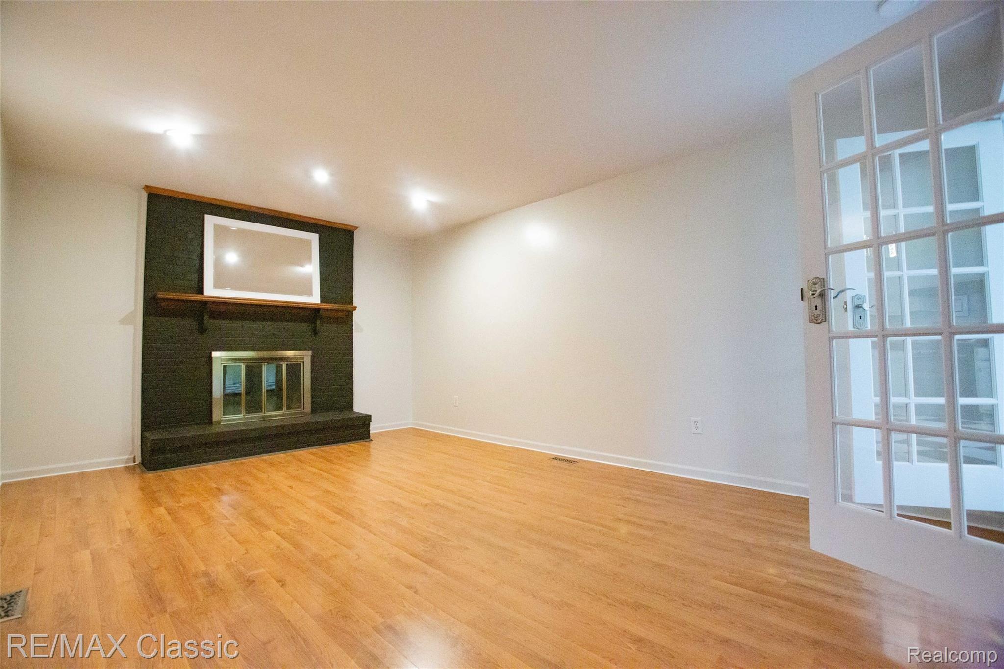 1451 Walnut Ridge Circle Canton, MI 48187 - Photo 11 of 27 Photos-11.JPG