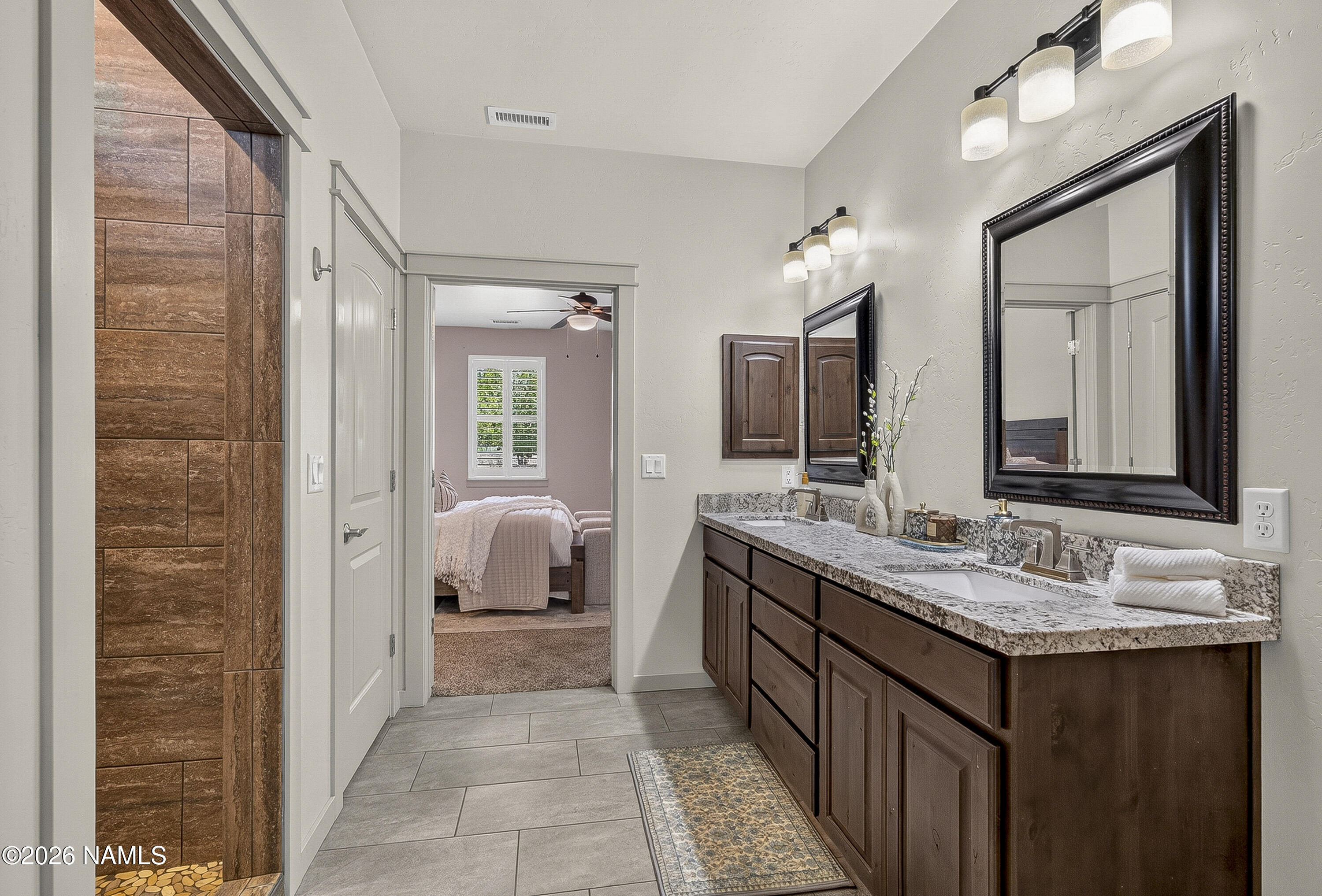 10290 Lundin Road Flagstaff, AZ 86004 - Photo 22 of 58 Primary Bathroom