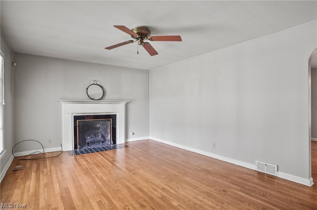 1939 Stabler Road Akron, OH 44313 - Photo 4 of 29 Living Room Gas Fireplace.