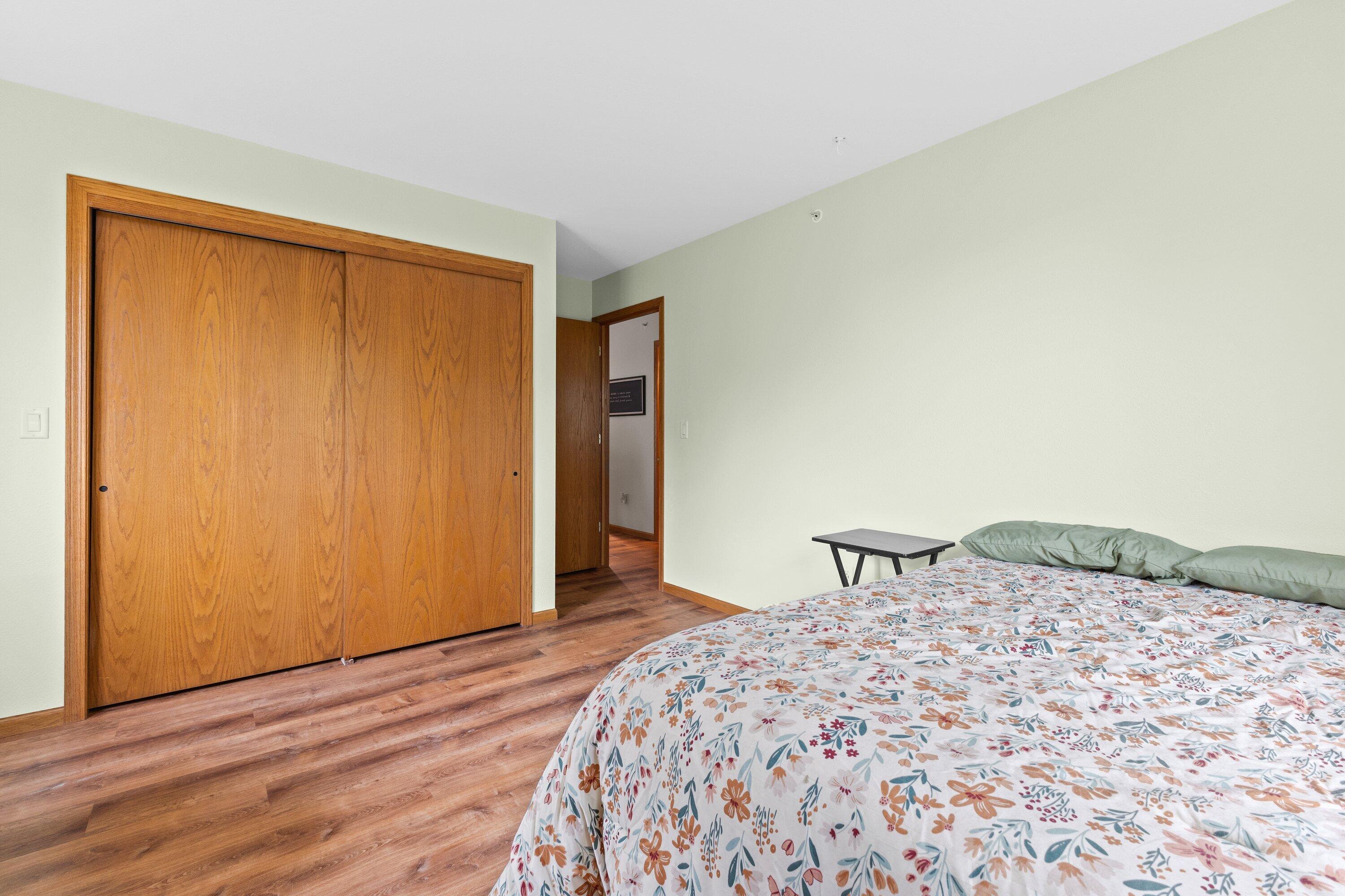 9342 West Loomis Road, Unit 8 Franklin, WI 53132 - Photo 19 of 29 oversized closets
