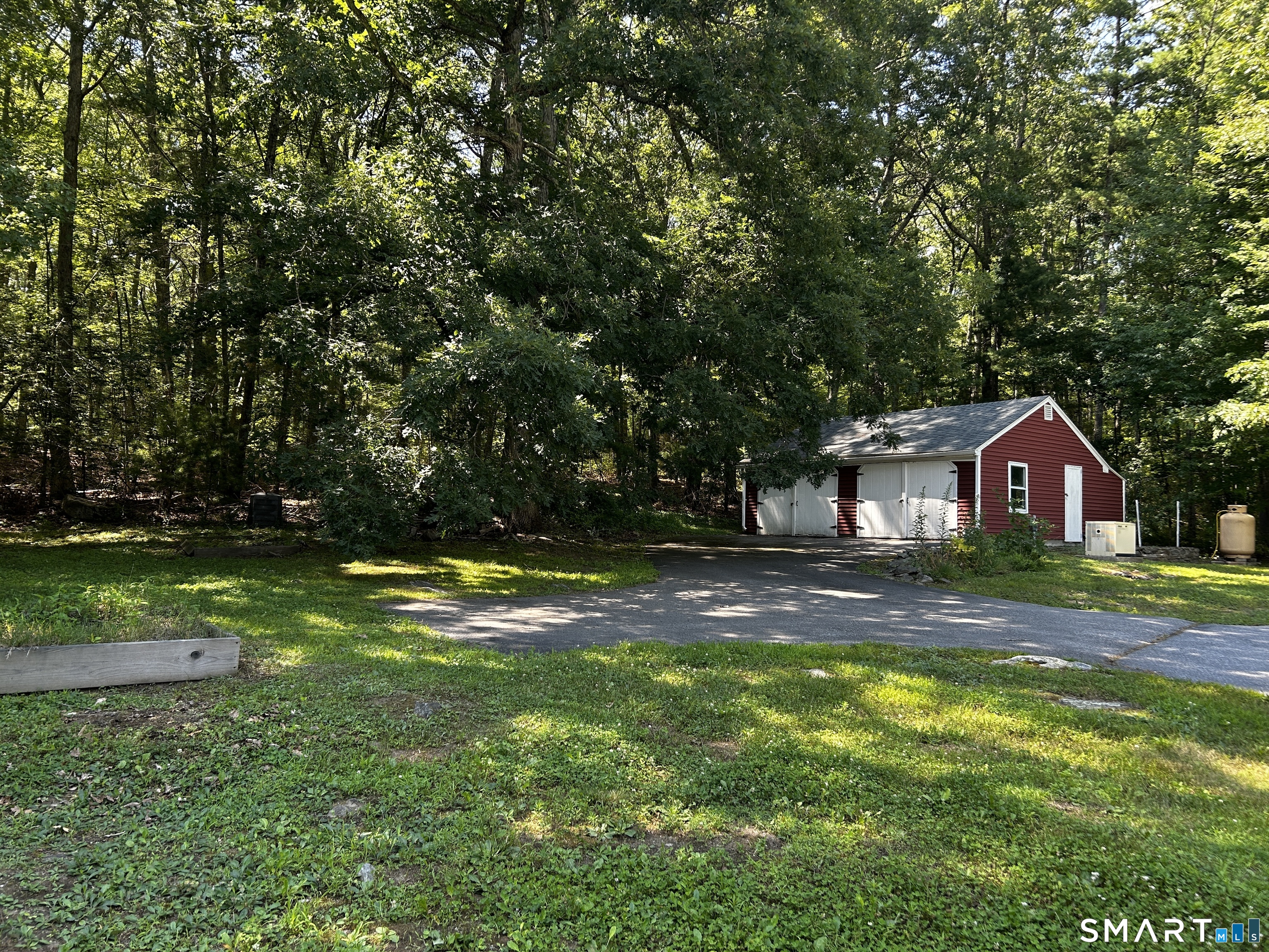420 Brandy Hill Road Thompson, CT 06277 - Photo 7 of 39