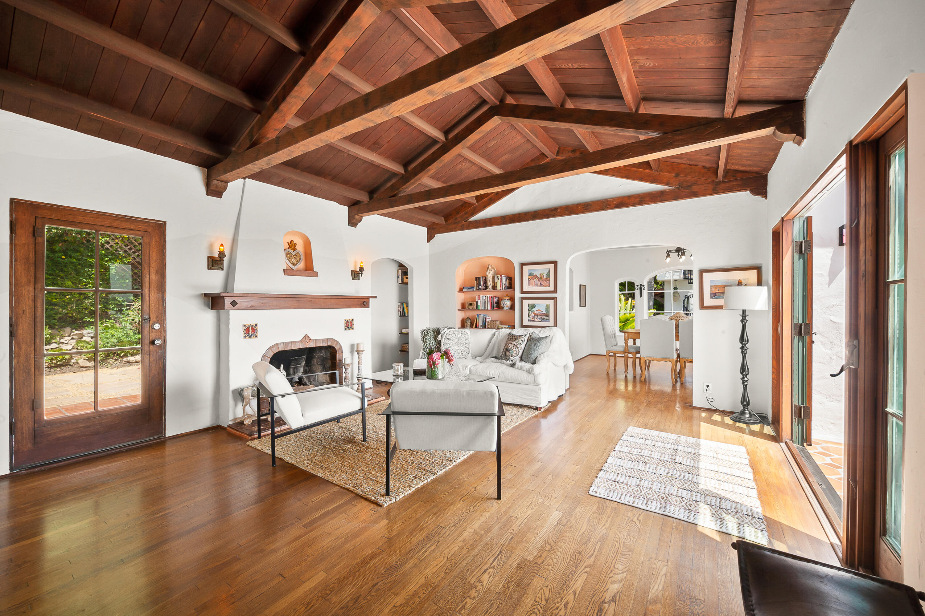 870 Windsor Way Santa Barbara, CA 93105 - Photo 28 of 59 a living room with furniture and a fireplace