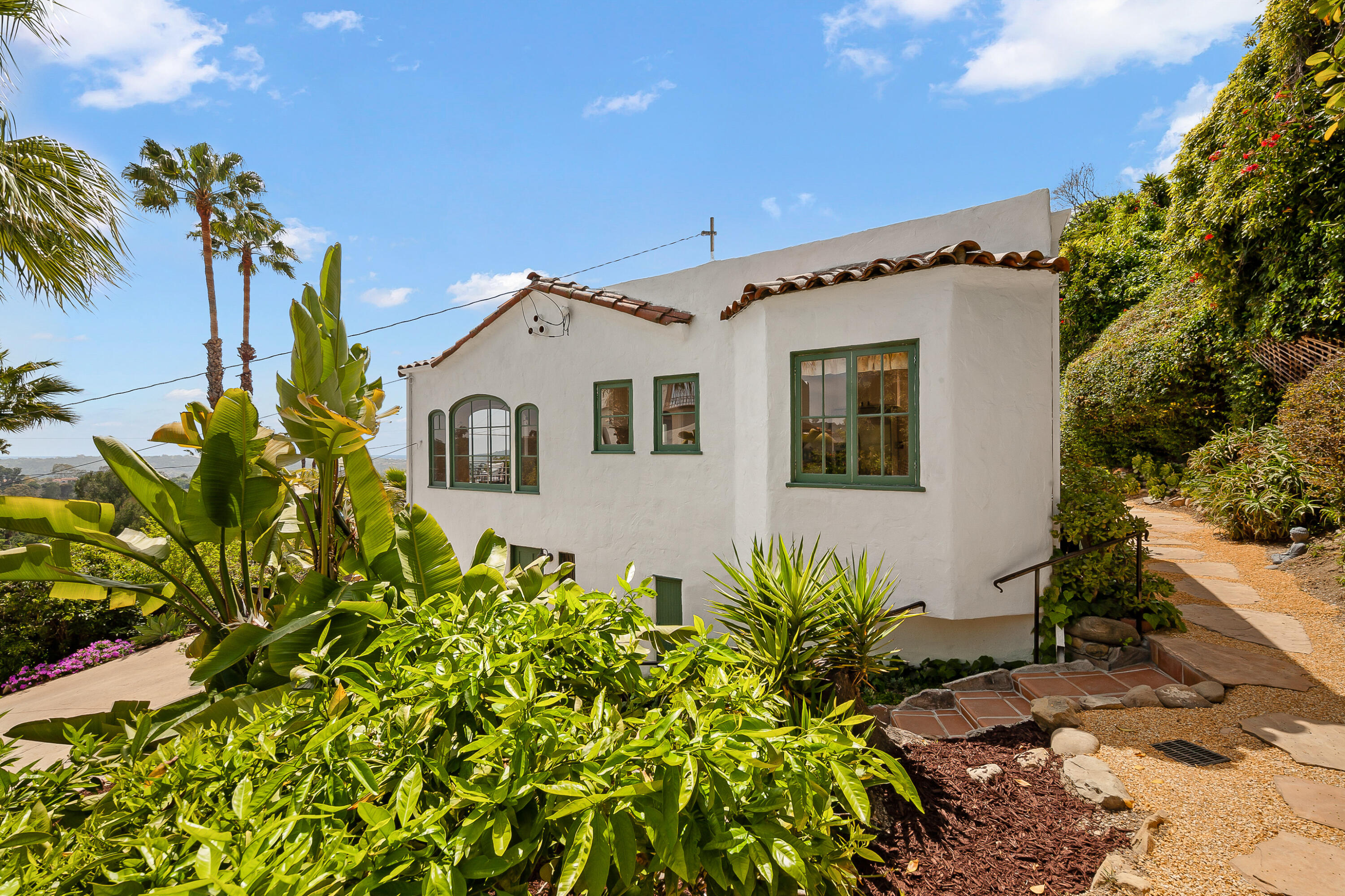 870 Windsor Way Santa Barbara, CA 93105 - Photo 49 of 59 a house with a lot of plants