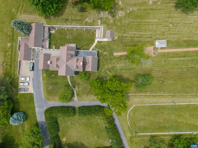 $1,195,000 | 610 New Hope Road, Staunton, VA 24401