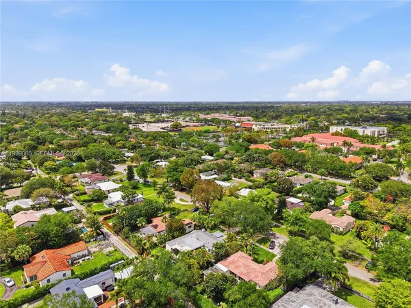 $9,800 | 86 Northeast 110th Street, Miami Shores, FL 33161