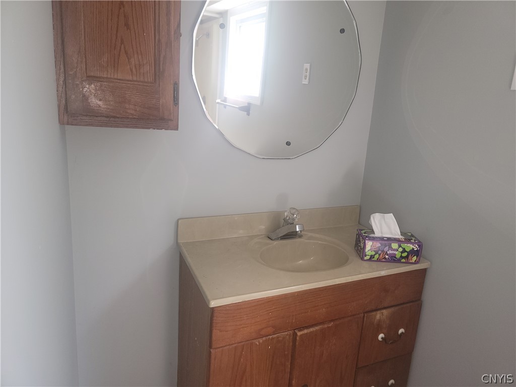 4906 Lawless Road Marcellus, NY 13108 - Photo 30 of 47 first floor full bath