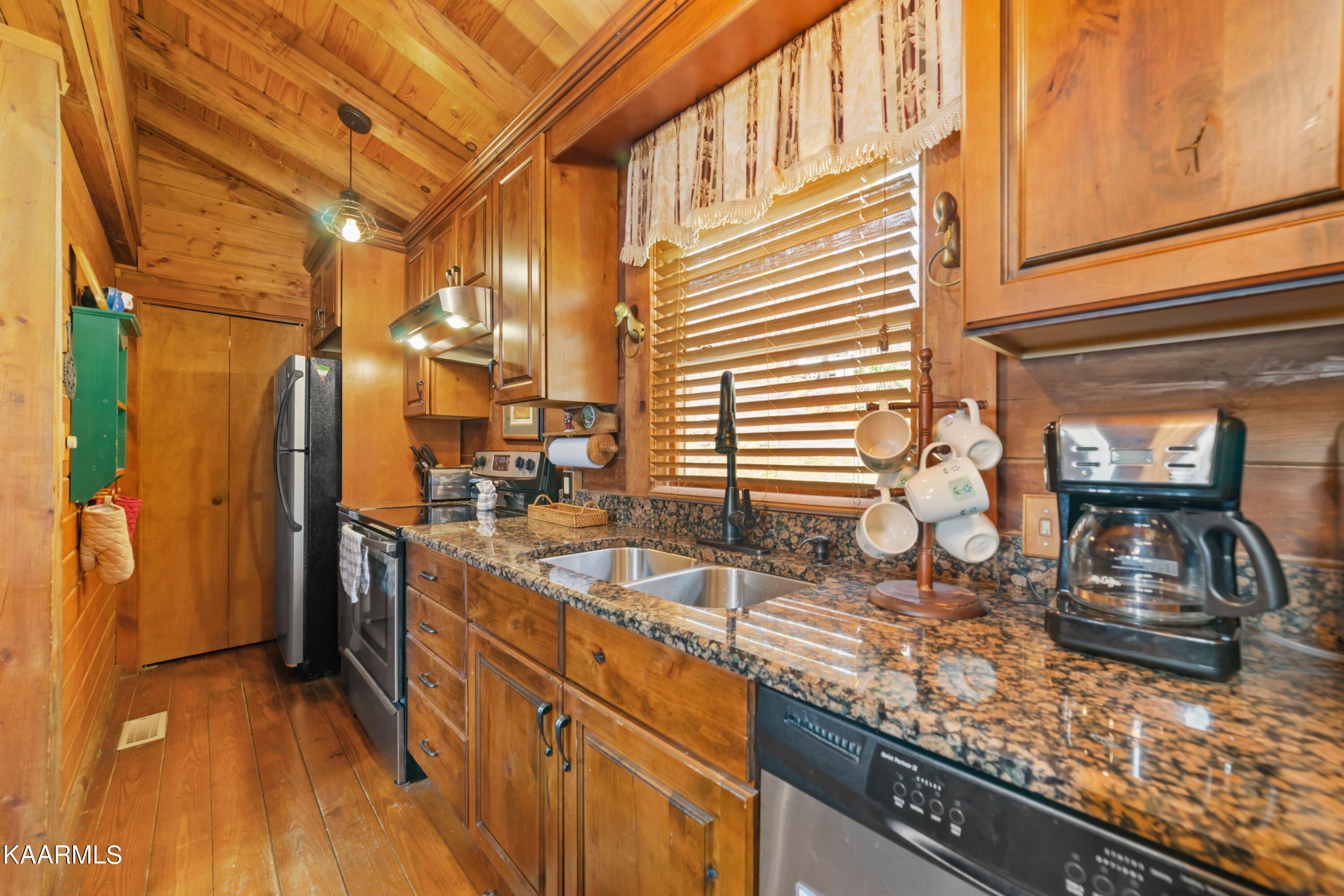2746 East End Road Pigeon Forge, TN 37876 - Photo 14 of 48 KIT3