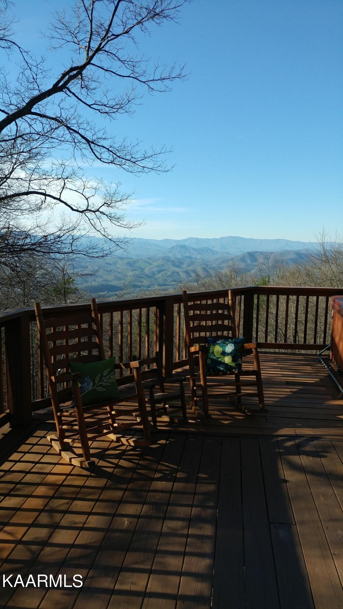 2746 East End Road Pigeon Forge, TN 37876 - Photo 44 of 48 Owner Pic 1