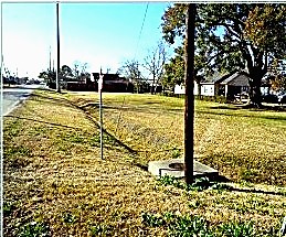 0 Magnolia Houston, TX 77012 - Photo 3 of 6 a view of swimming pool from a patio
