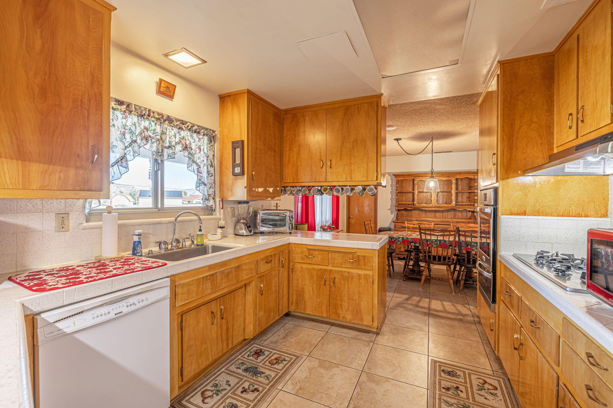 14437 Ricaree Road Apple Valley, CA 92307 - Photo 13 of 41 32-web-or-mls-AVOH--33