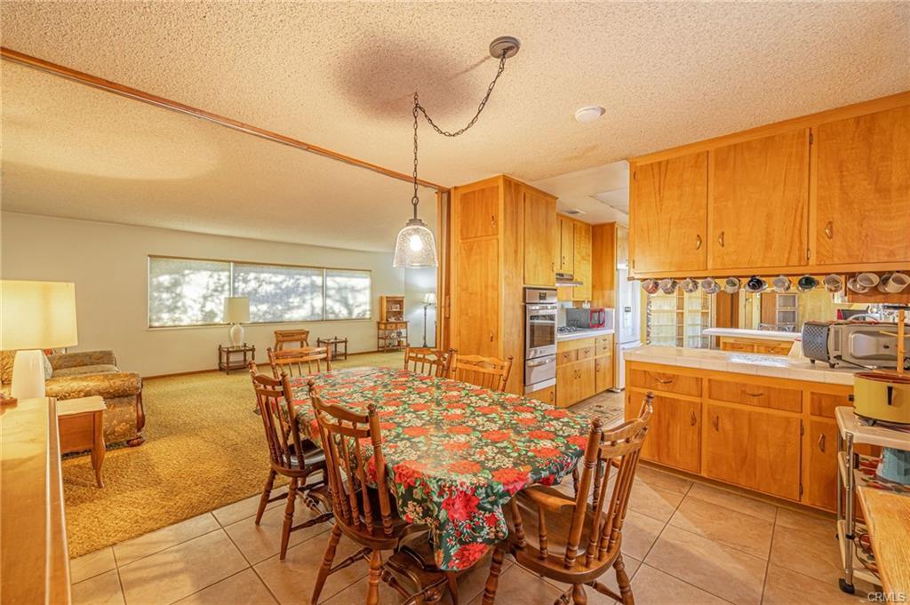 14437 Ricaree Road Apple Valley, CA 92307 - Photo 14 of 41 apv dining