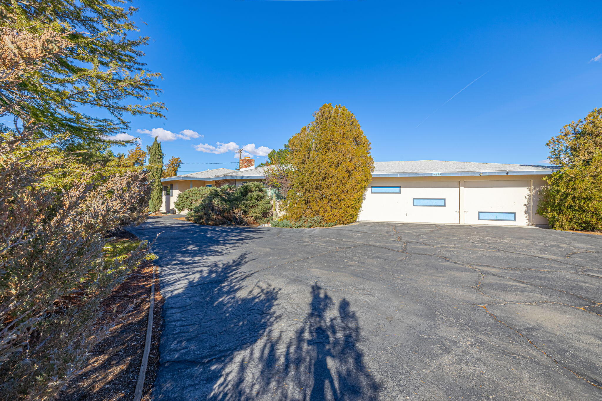 14437 Ricaree Road Apple Valley, CA 92307 - Photo 2 of 41 3-web-or-mls-AVOH--3 - Copy