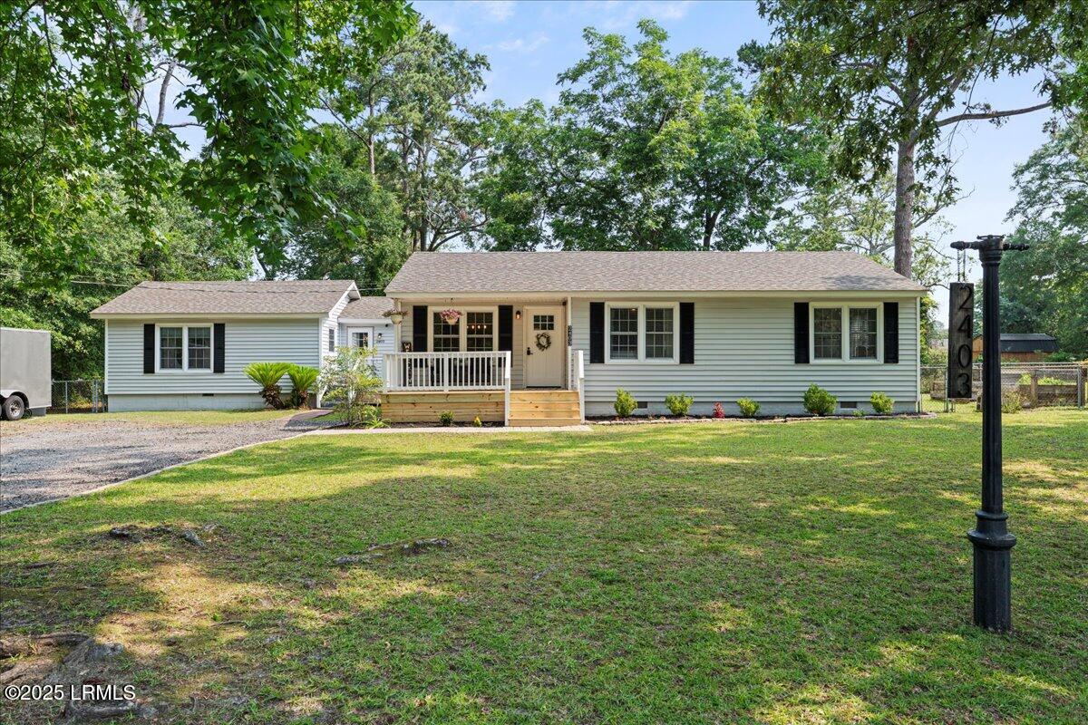 2403 State Rd S-7-386 Beaufort, SC 29902 - Photo 1 of 36 01-Front Exterior