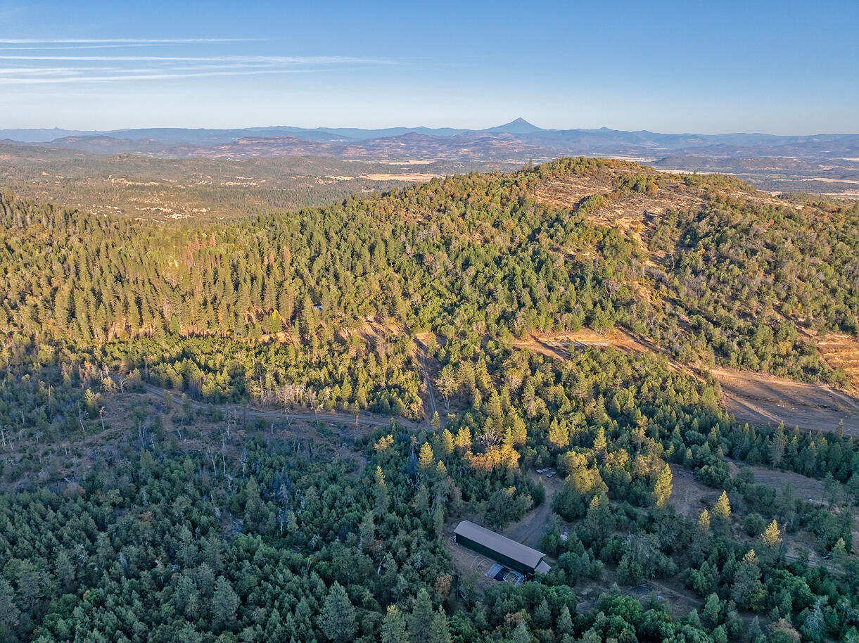 14738 Ramsey Road White City, OR 97503 - Photo 2 of 55 DJI_20241008173833_0087_D copy