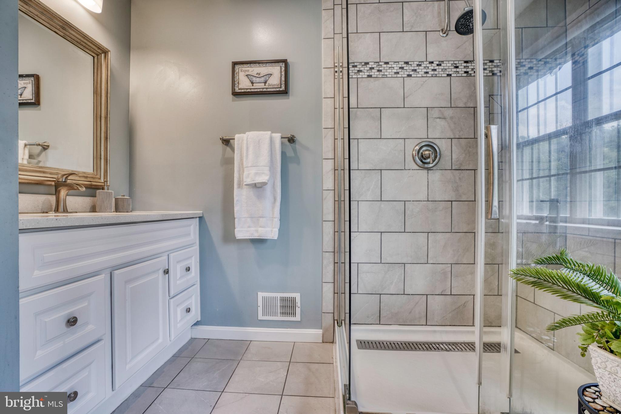 9302 Bellbeck Road Baltimore, MD 21234 - Photo 18 of 31 Primary Bath