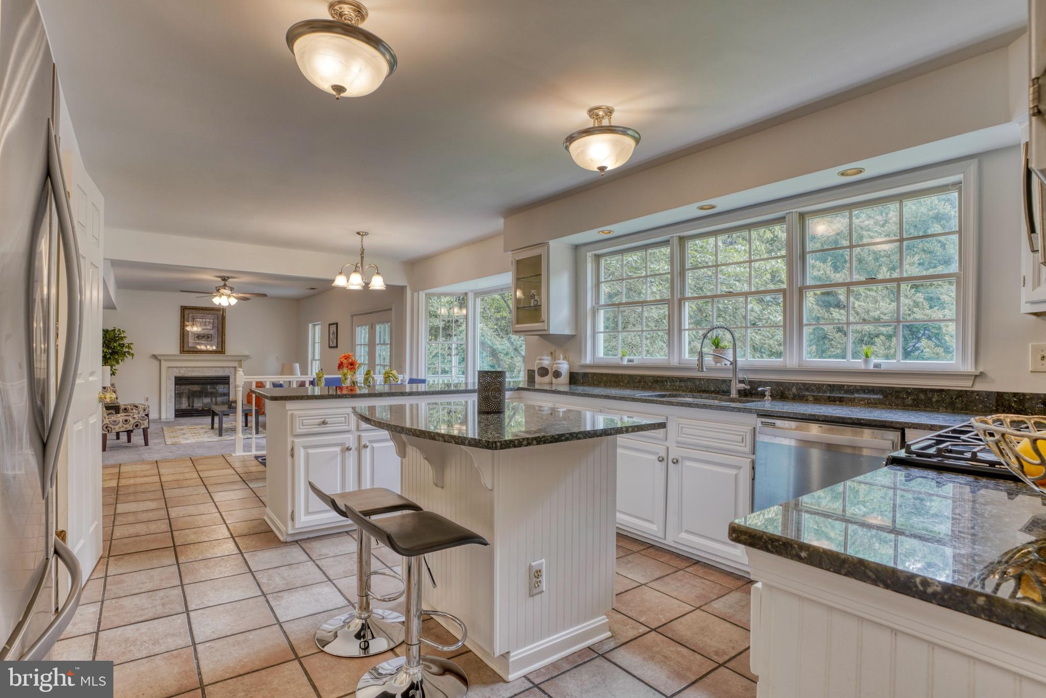 9302 Bellbeck Road Baltimore, MD 21234 - Photo 9 of 31 Kitchen