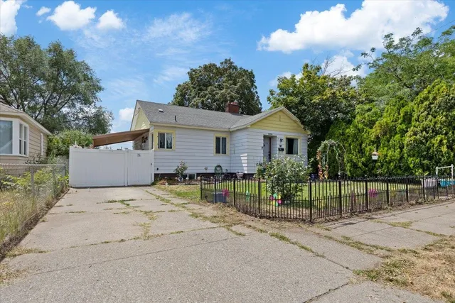 $279,900 | 2204 East Joseph Avenue, Spokane, WA 99208