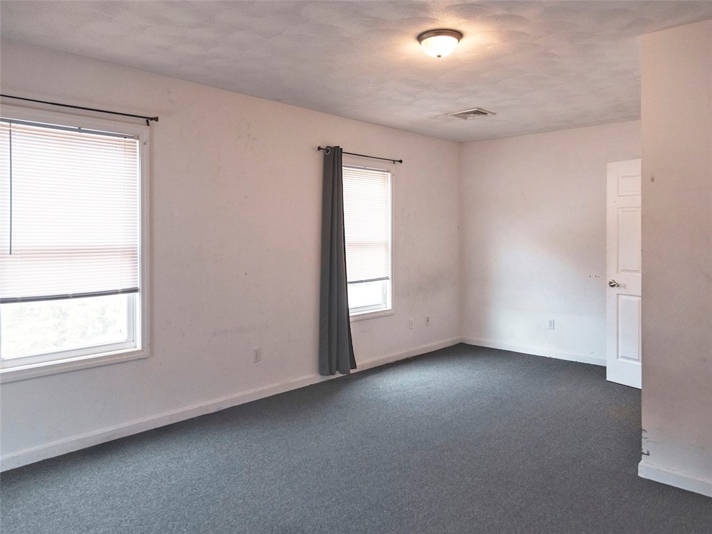 192 Midget Avenue Warwick, RI 02886 - Photo 11 of 17