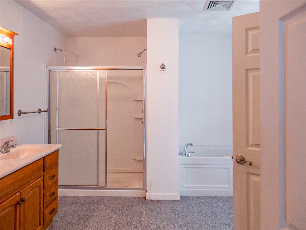 192 Midget Avenue Warwick, RI 02886 - Photo 5 of 17 Virtually staged